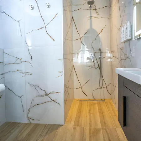 Aurora Apartment *