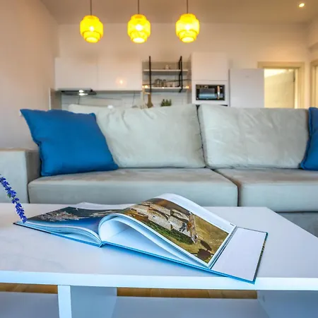 Aurora Seaside Grand Apartment *