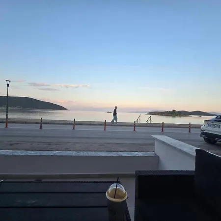 Aurora Seaside Grand Неа-Перамос