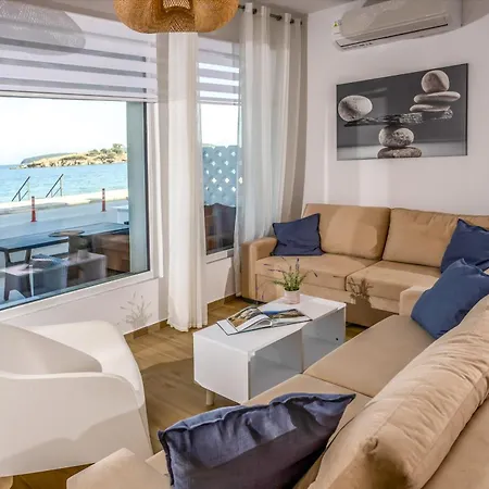 Апартаменты Aurora Seaside Grand