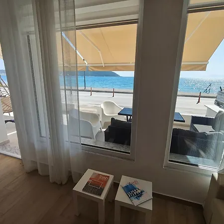 Aurora Apartment Nea Peramos (Macedonia)