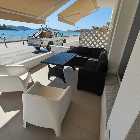 Aurora Seaside Grand Apartment