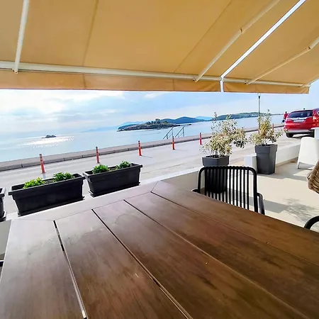 Apartment Aurora Nea Peramos (Macedonia)