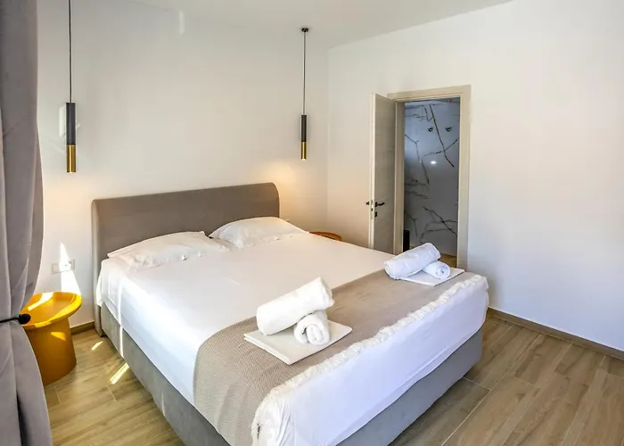 Aurora Seaside Grand Апартаменты *