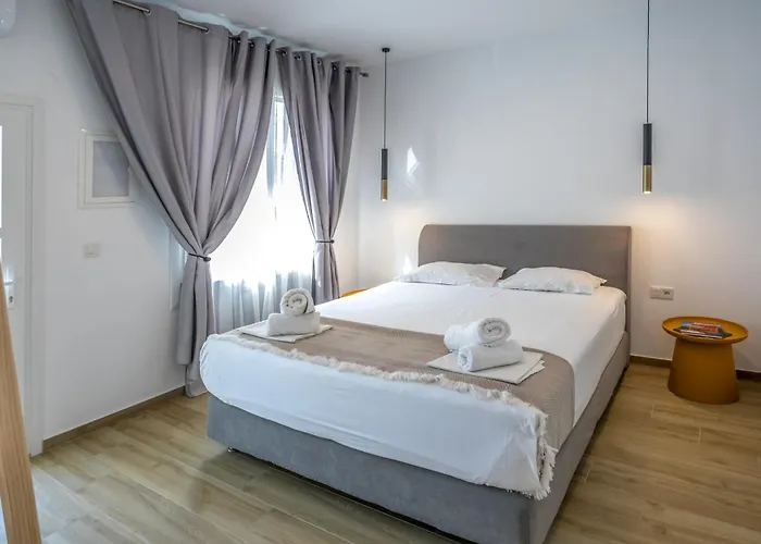 Aurora Seaside Grand Неа-Перамос
