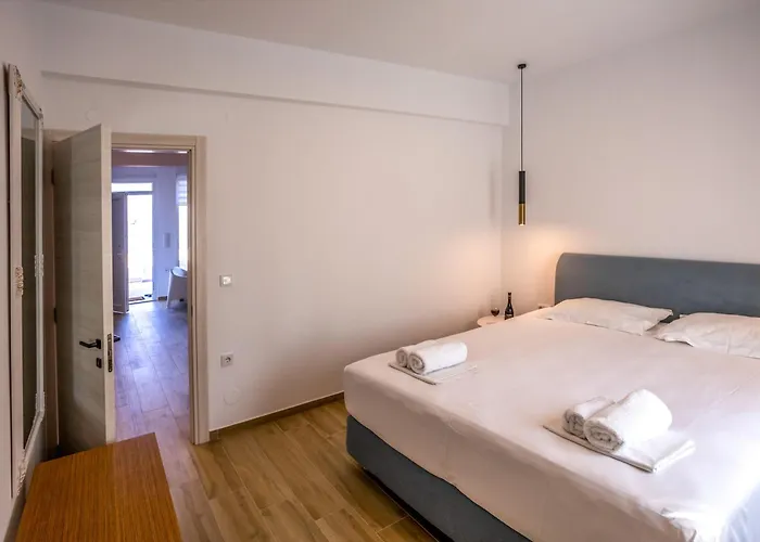 Апартаменты Aurora Seaside Grand Неа-Перамос