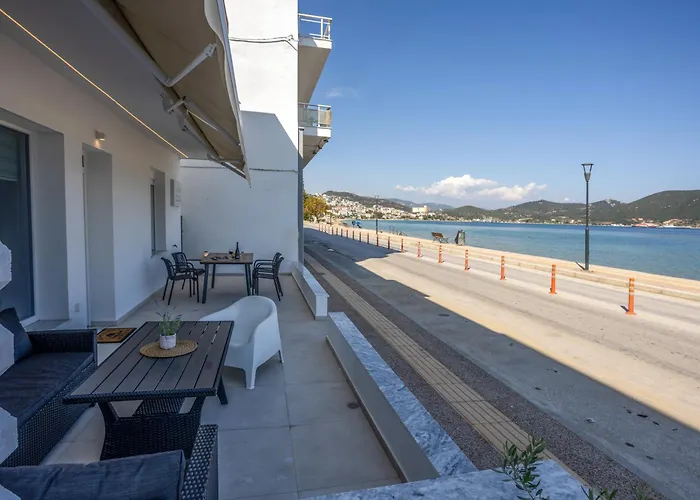 Aurora Seaside Grand *