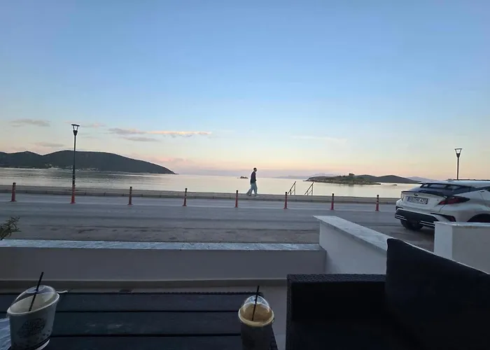 Aurora Seaside Grand Неа-Перамос